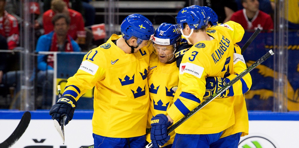 Tre Kronor firar mål