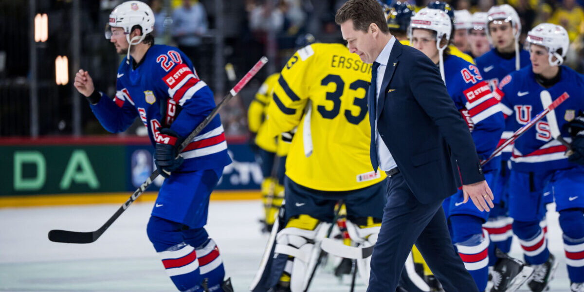 Sam Hallam i Viaplay